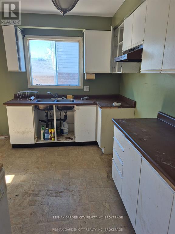 74 Commerford Street, Thorold, Ontario  L2V 4R1 - Photo 11 - X12643996