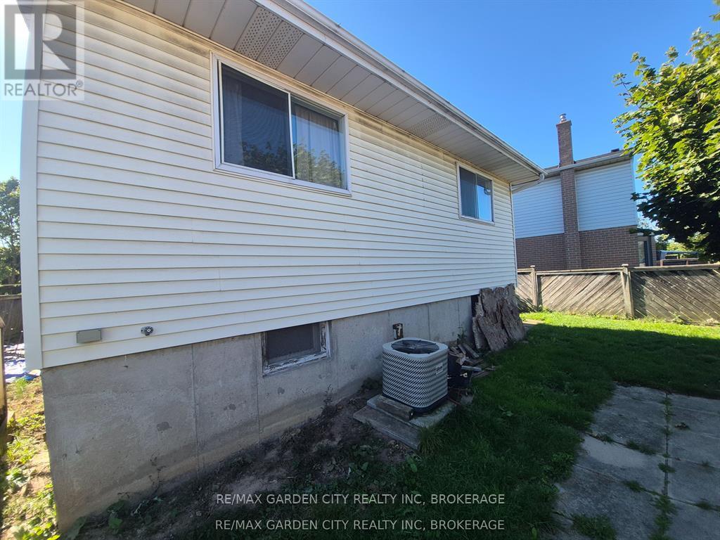 74 Commerford Street, Thorold, Ontario  L2V 4R1 - Photo 7 - X12643996