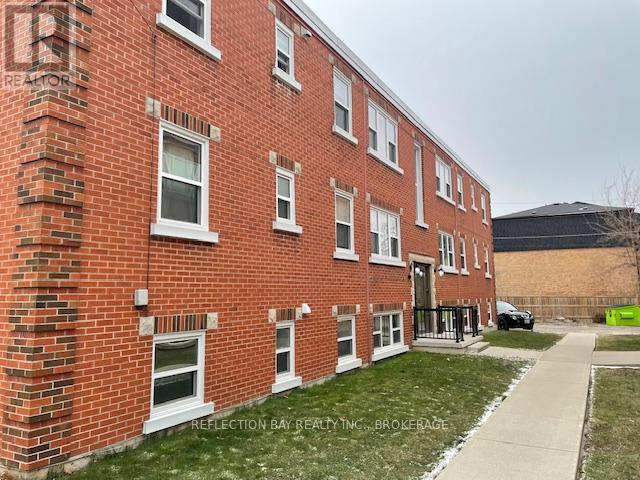 3 - 5 Applewood Avenue, Hamilton, Ontario  L8G 3S4 - Photo 32 - X12645042