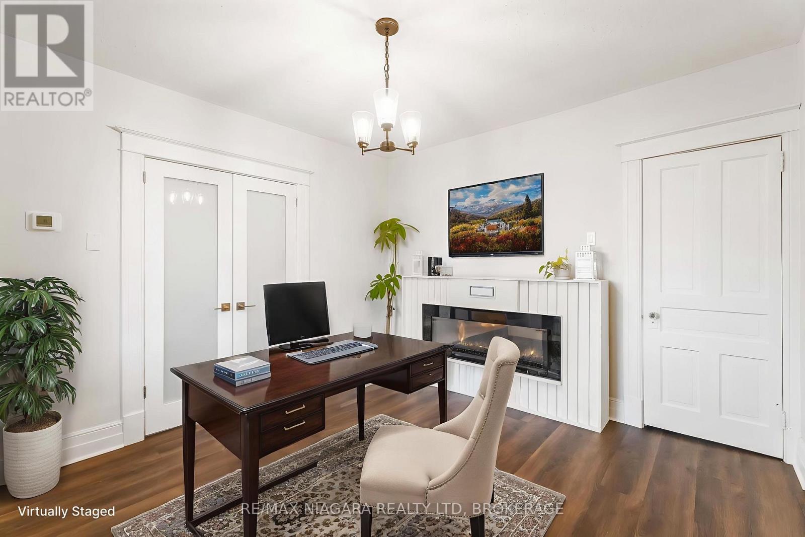 22 Bertram Street, St. Catharines, Ontario  L2R 1A8 - Photo 16 - X12646308