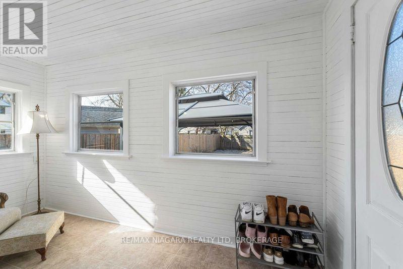 22 Bertram Street, St. Catharines, Ontario  L2R 1A8 - Photo 23 - X12646308