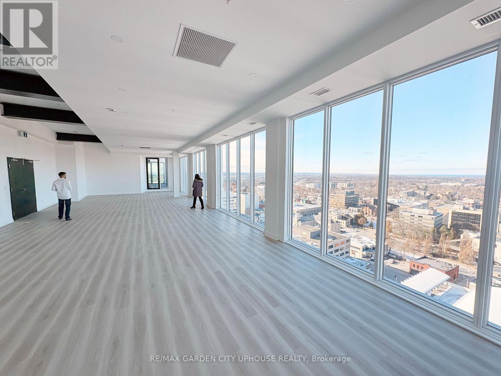 609 - 57 Carlisle Street, St. Catharines, Ontario  L2R 7N6 - Photo 11 - X12646712