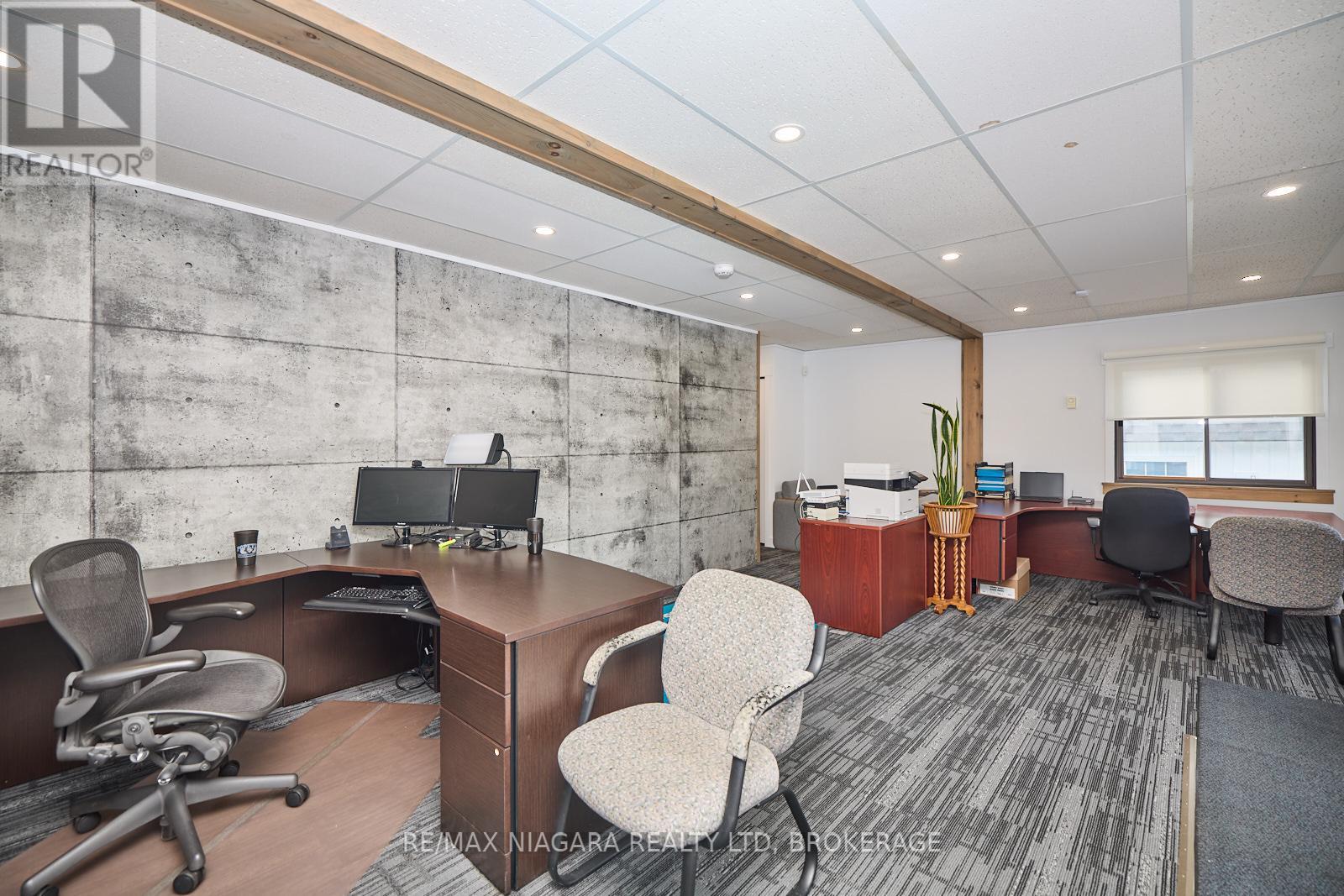 210 Ridgeway Road, Fort Erie, Ontario  L0S 1B0 - Photo 3 - X12647696