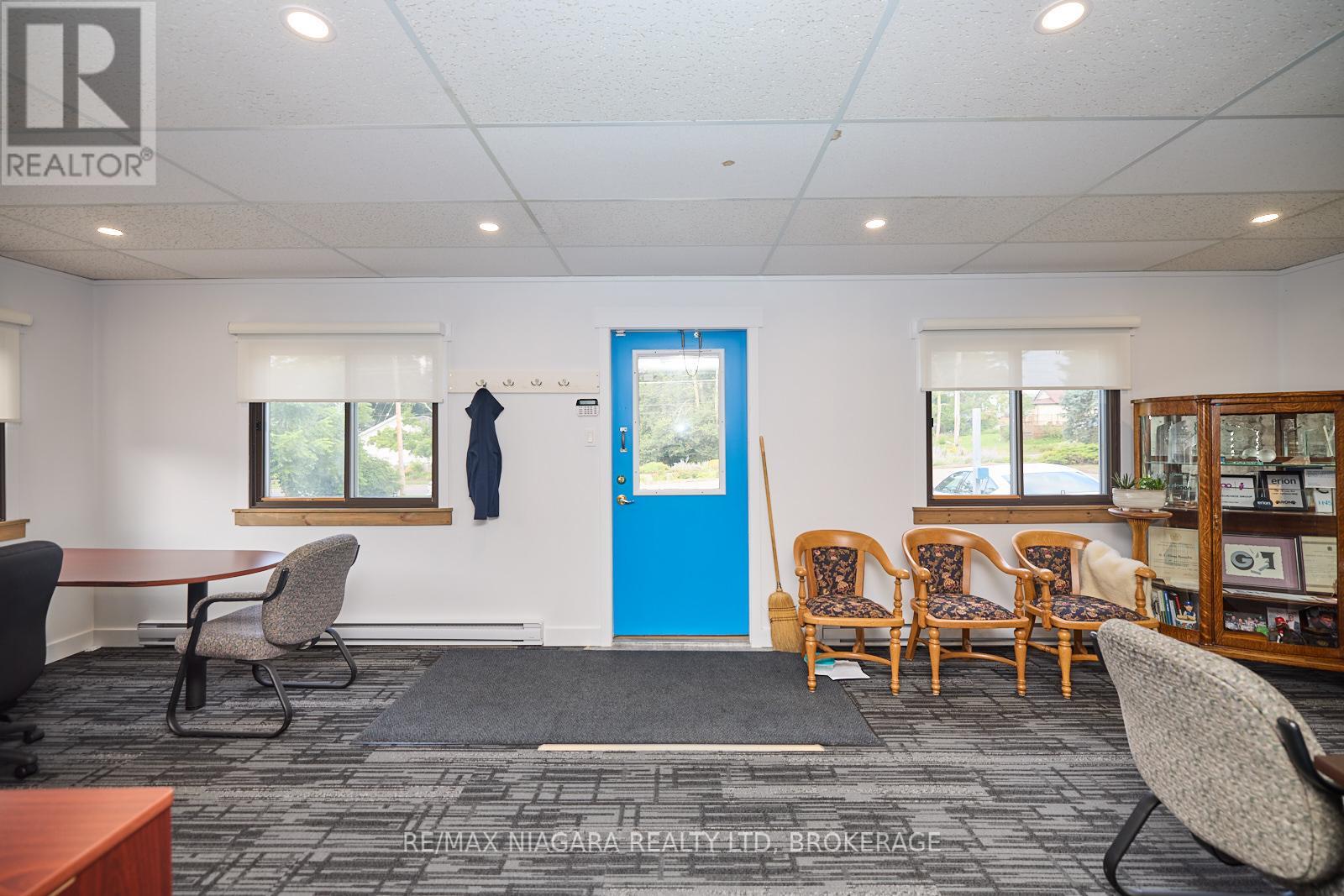 210 Ridgeway Road, Fort Erie, Ontario  L0S 1B0 - Photo 5 - X12647696