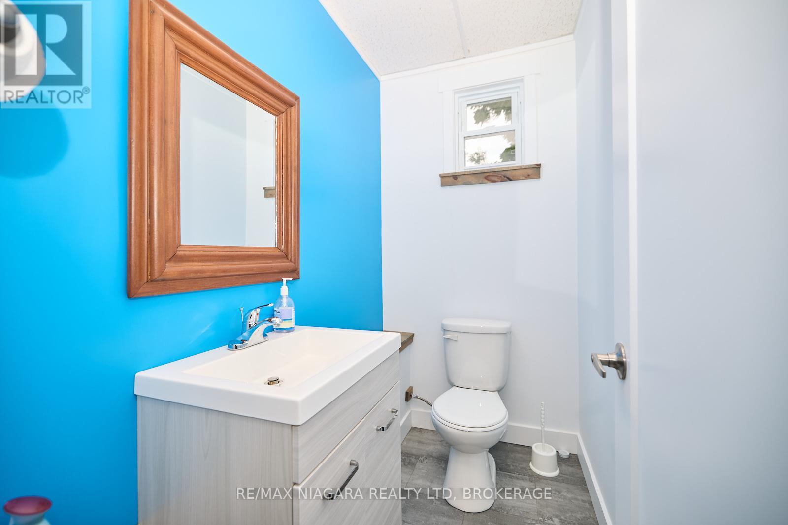 210 Ridgeway Road, Fort Erie, Ontario  L0S 1B0 - Photo 7 - X12647696