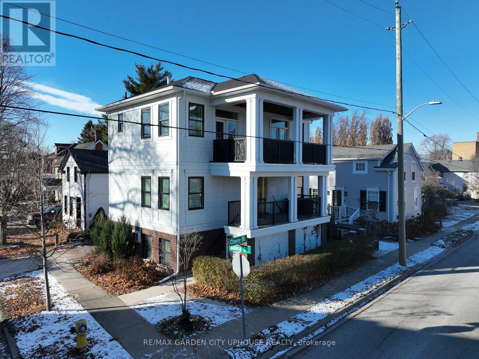 25 CHERRY STREET, St. Catharines, Ontario