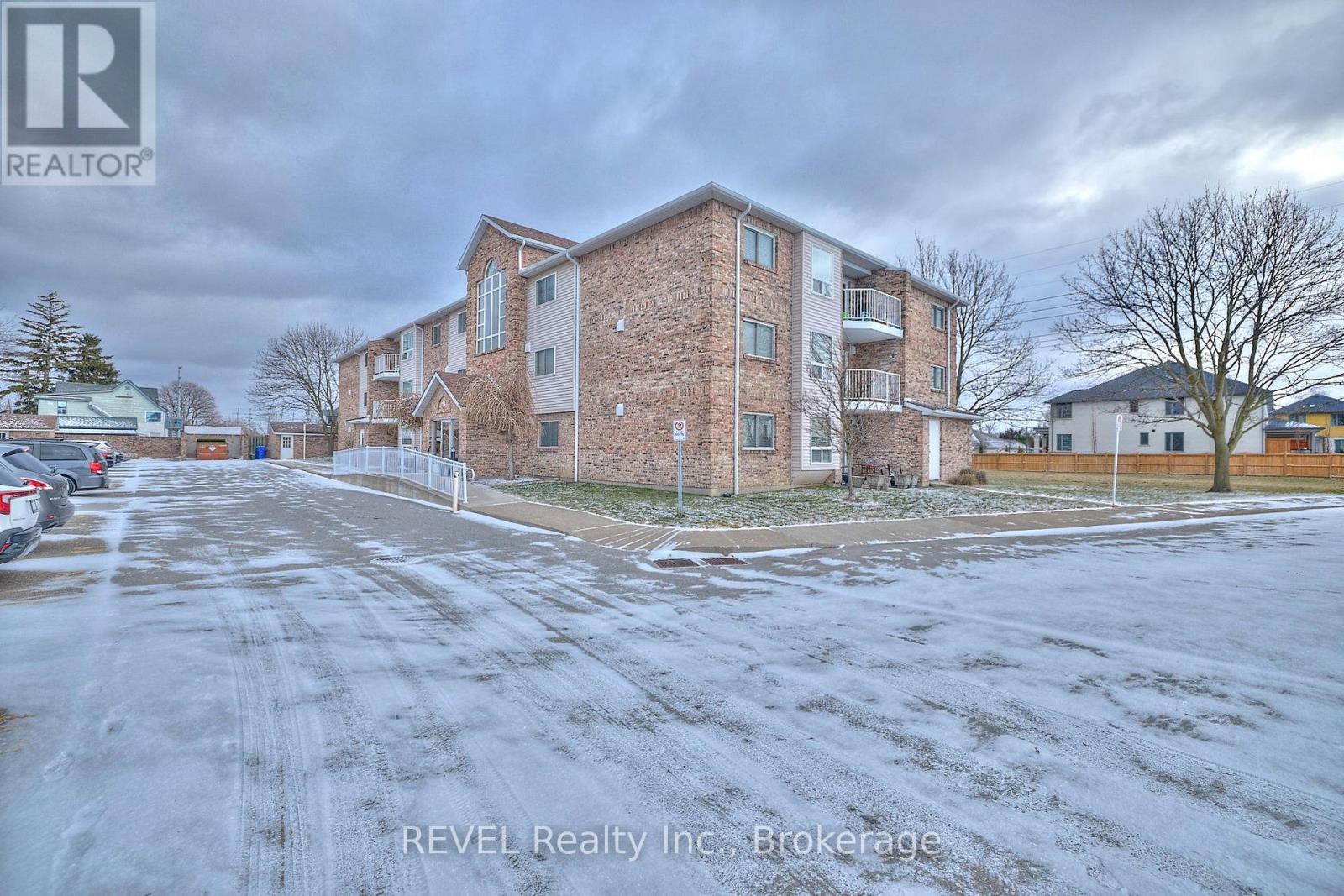 12 - 1061 VANSICKLE ROAD, St. Catharines, Ontario