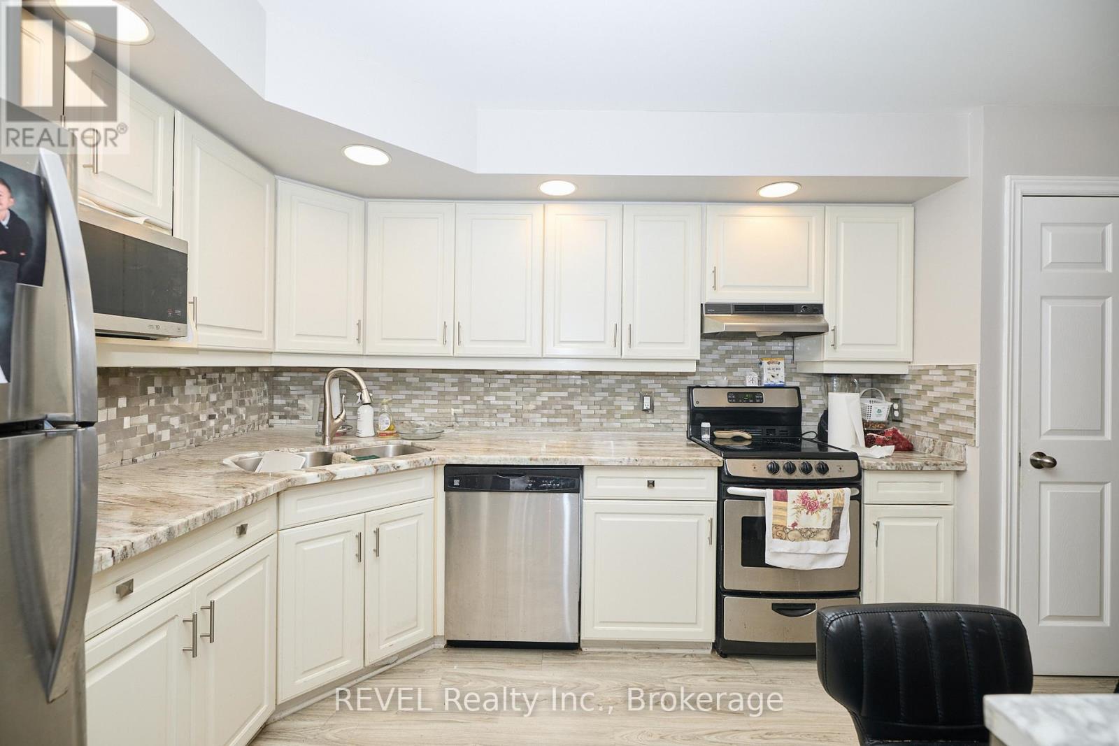 12 - 1061 Vansickle Road, St. Catharines, Ontario  L2S 2X4 - Photo 4 - X12654106