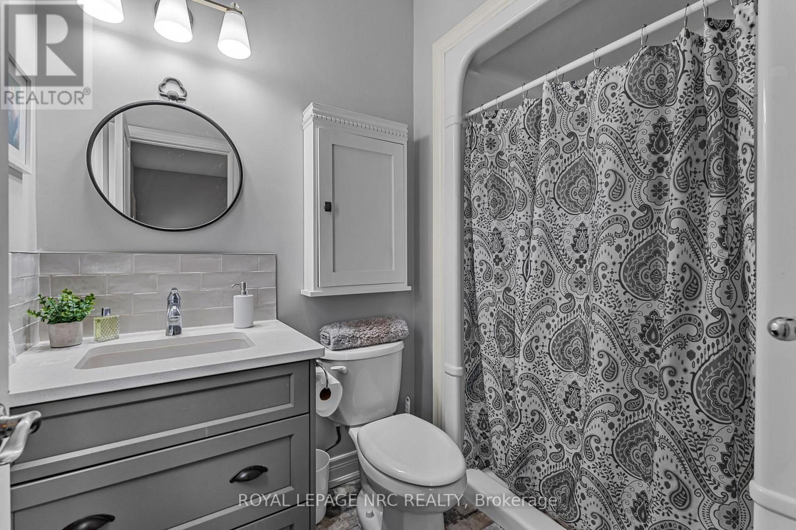 23 Abbott Place, Pelham, Ontario  L0S 1E5 - Photo 14 - X12654182