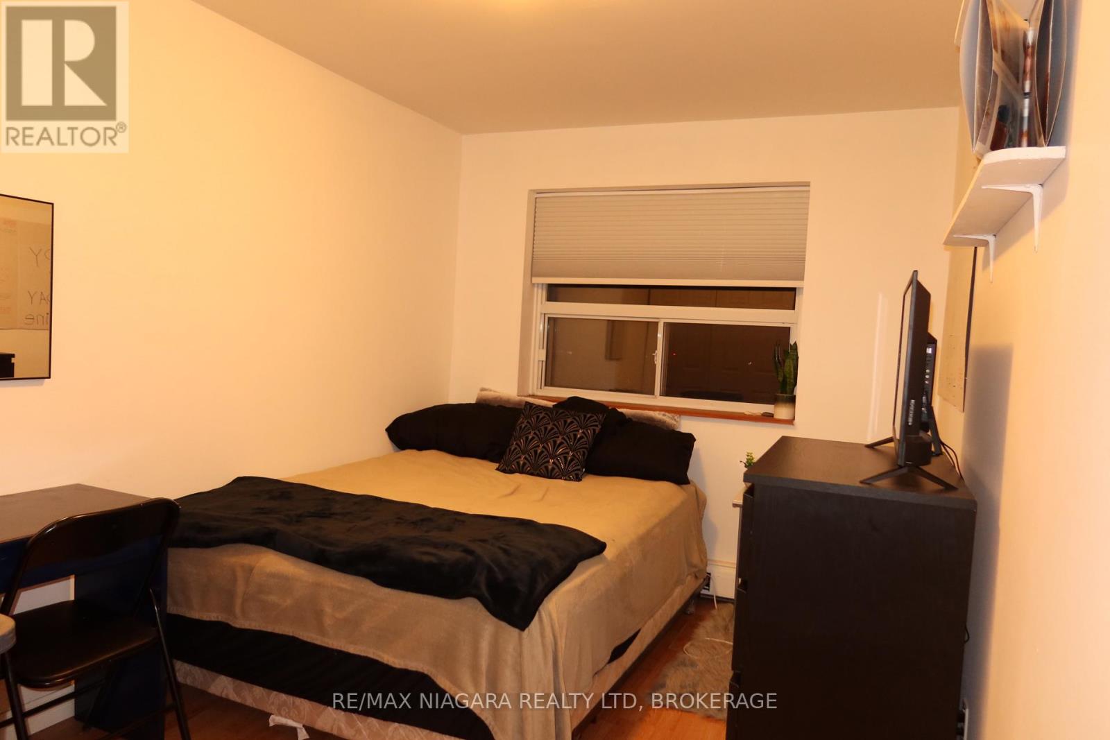 201 - 242 Oakdale Avenue, St. Catharines, Ontario  L2P 3K5 - Photo 9 - X12654266