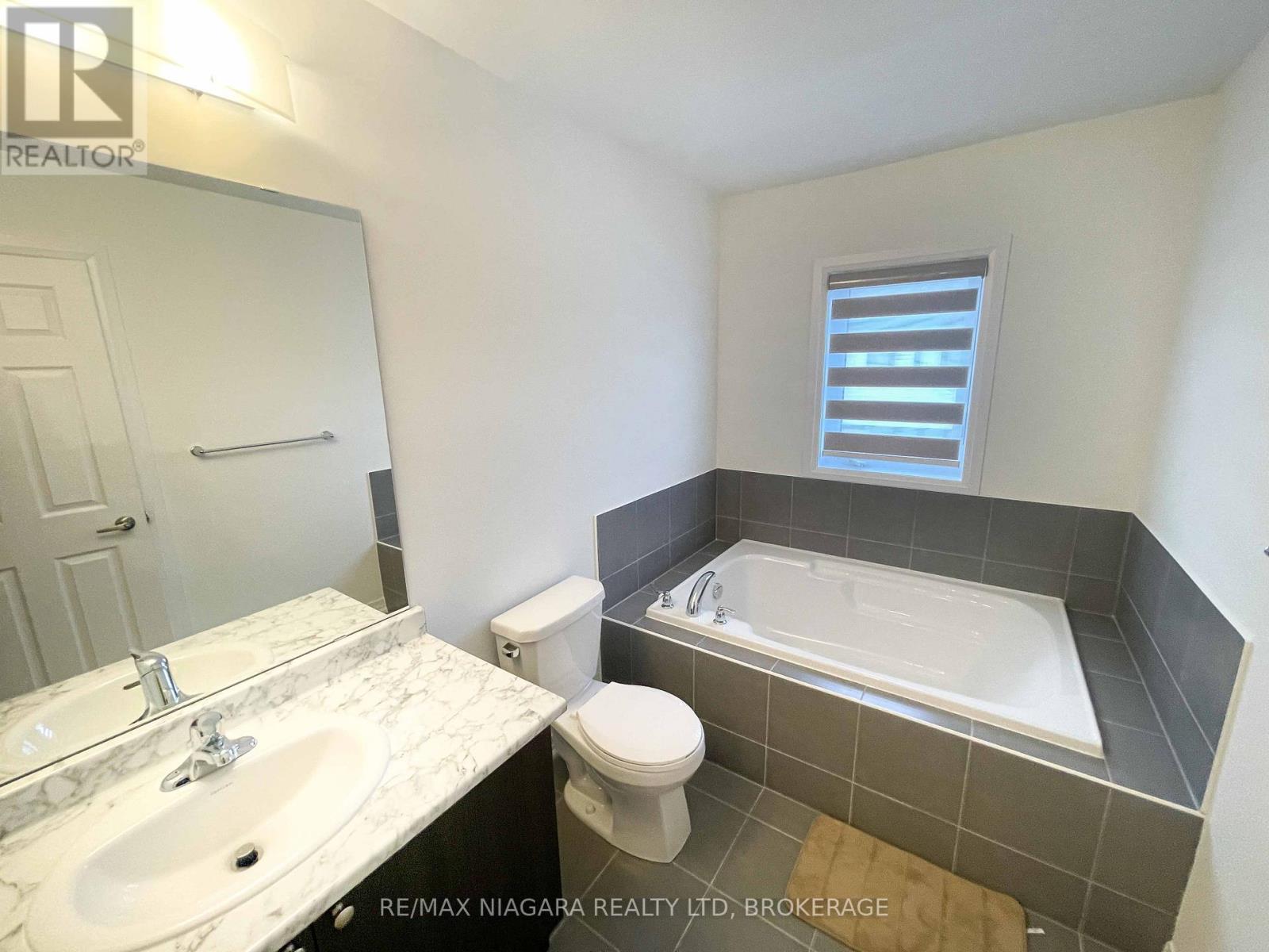 20 - 15 Peach Street, Thorold, Ontario  L2V 0K1 - Photo 15 - X12654286