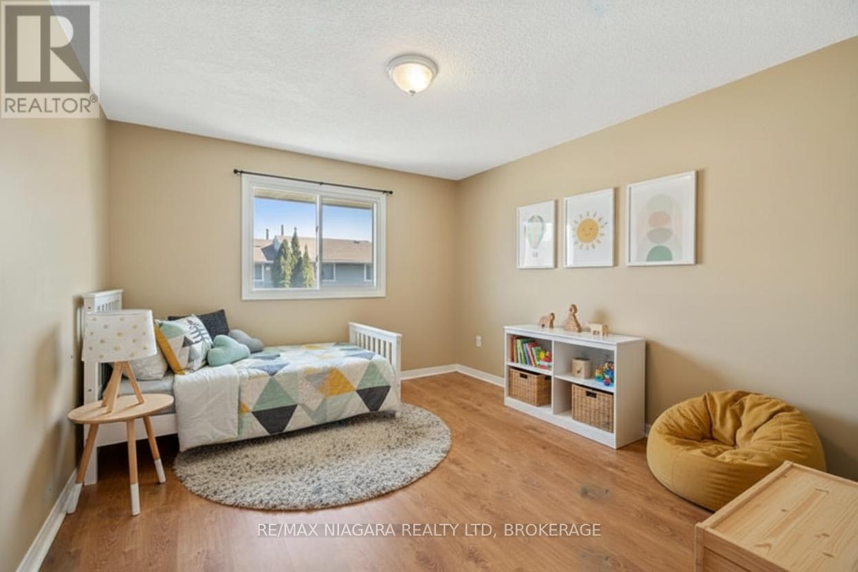 18 Julie Drive, Thorold, Ontario  L2V 4L5 - Photo 18 - X12654654