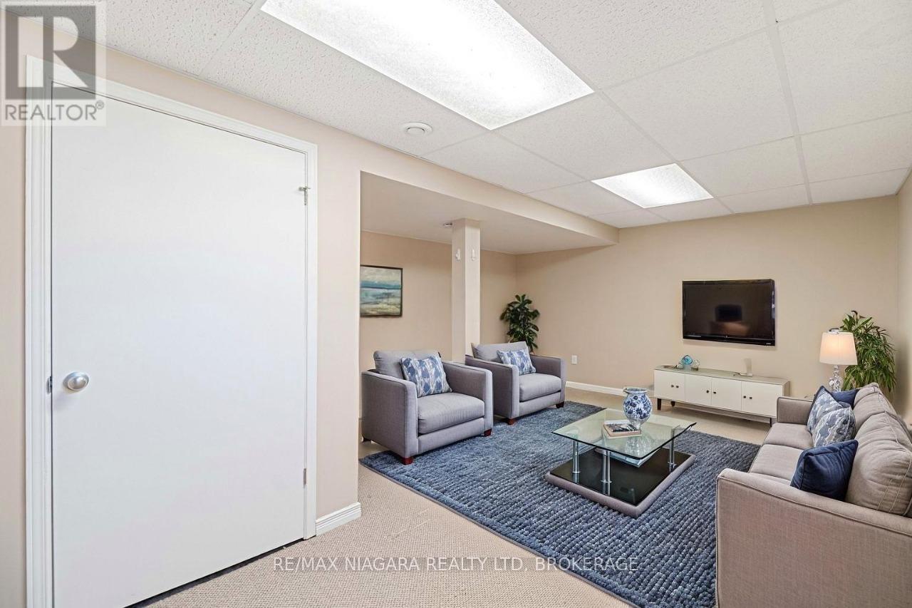 18 Julie Drive, Thorold, Ontario  L2V 4L5 - Photo 29 - X12654654