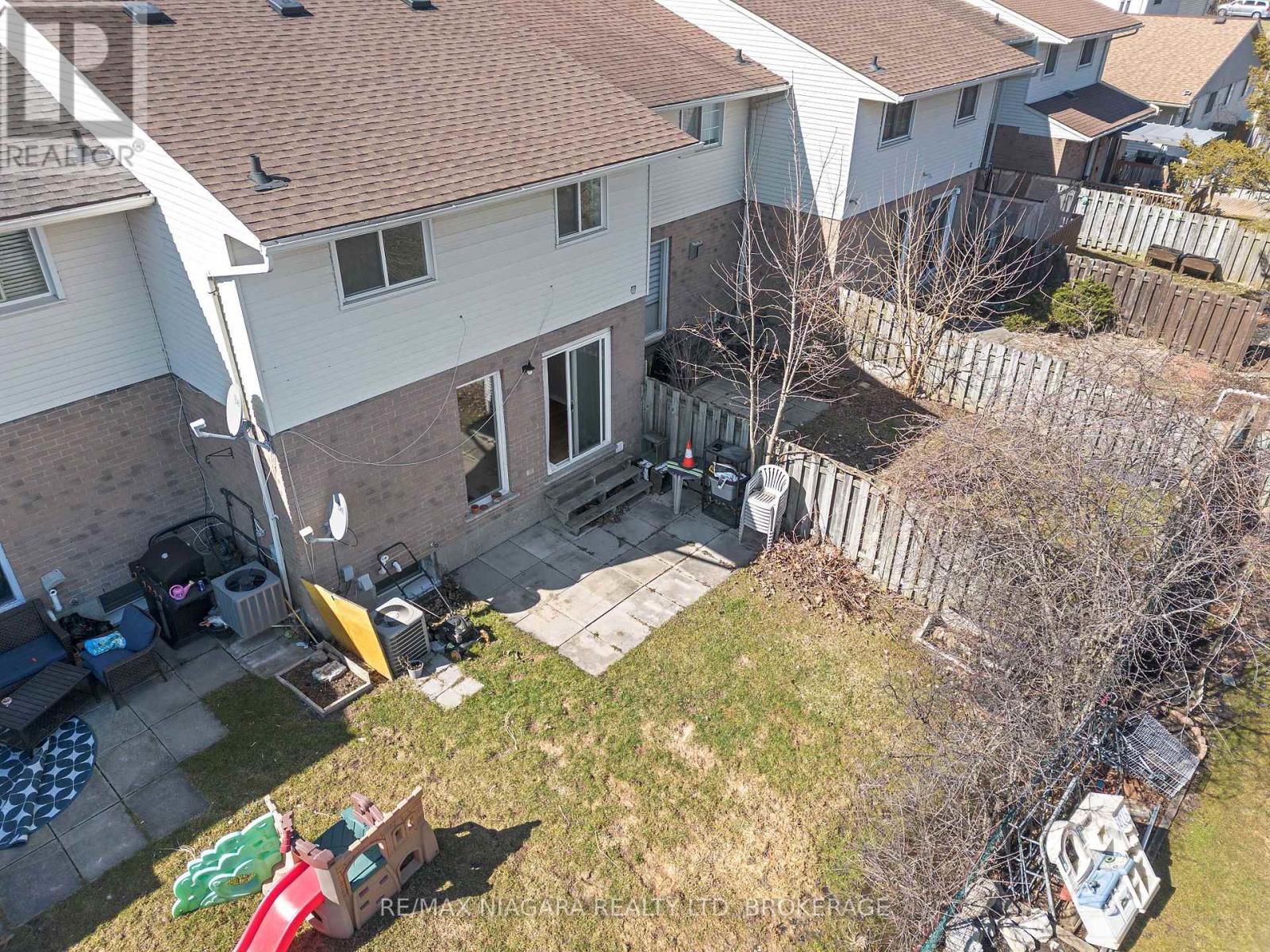 18 Julie Drive, Thorold, Ontario  L2V 4L5 - Photo 33 - X12654654