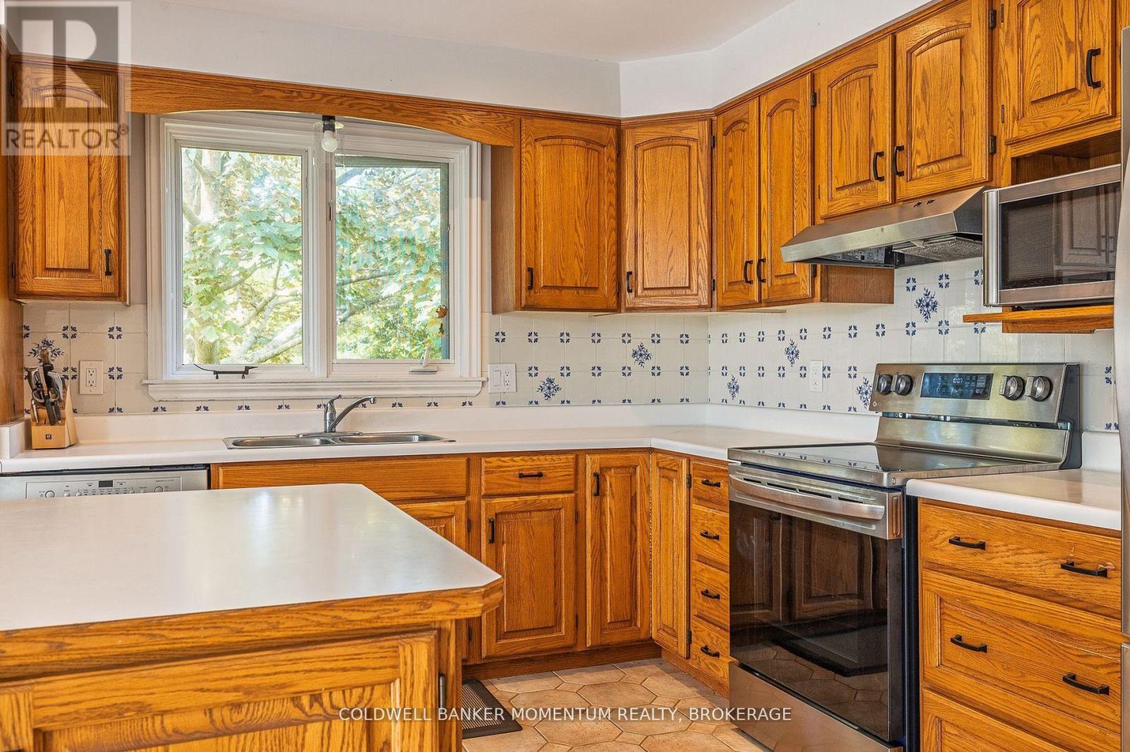 2115 Creek Road, Niagara-On-The-Lake, Ontario  L0S 1J0 - Photo 13 - X12655206