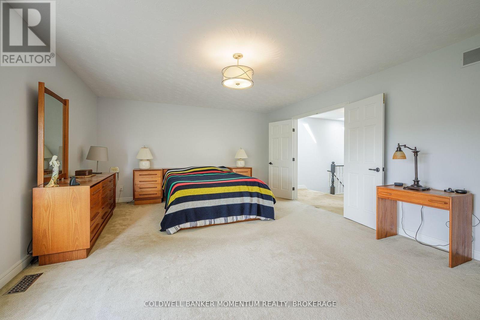 2115 Creek Road, Niagara-On-The-Lake, Ontario  L0S 1J0 - Photo 22 - X12655206