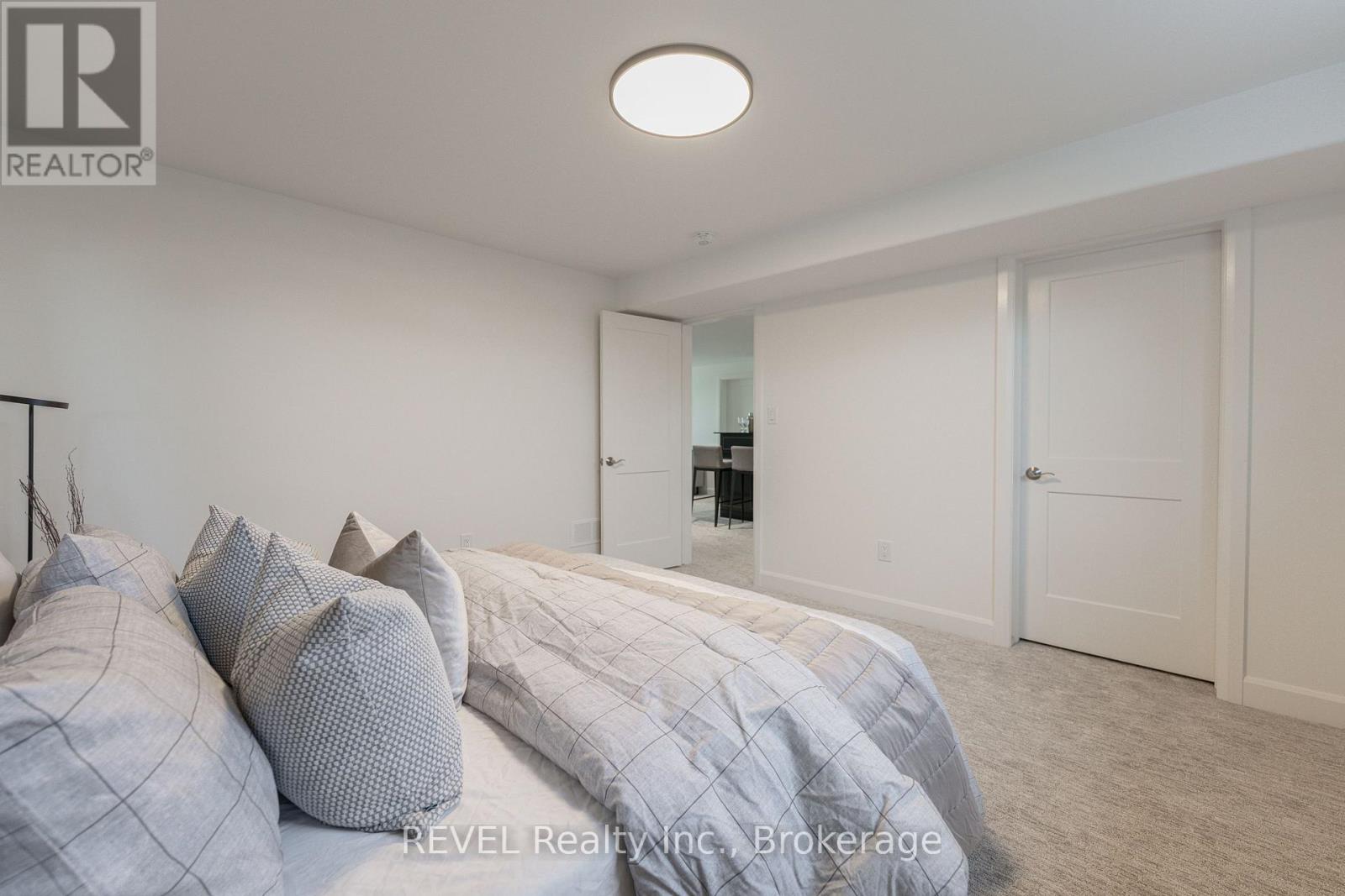 31 Harvest Drive, Niagara-On-The-Lake, Ontario  L0S 1J0 - Photo 28 - X12655430