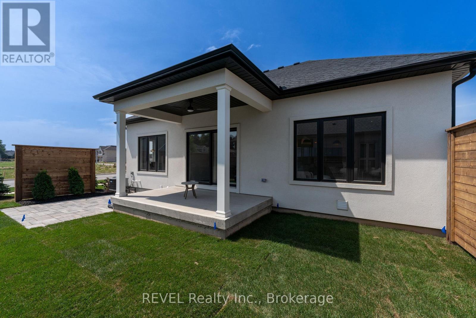 31 Harvest Drive, Niagara-On-The-Lake, Ontario  L0S 1J0 - Photo 33 - X12655430