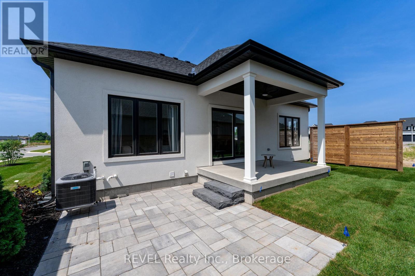 31 Harvest Drive, Niagara-On-The-Lake, Ontario  L0S 1J0 - Photo 34 - X12655430