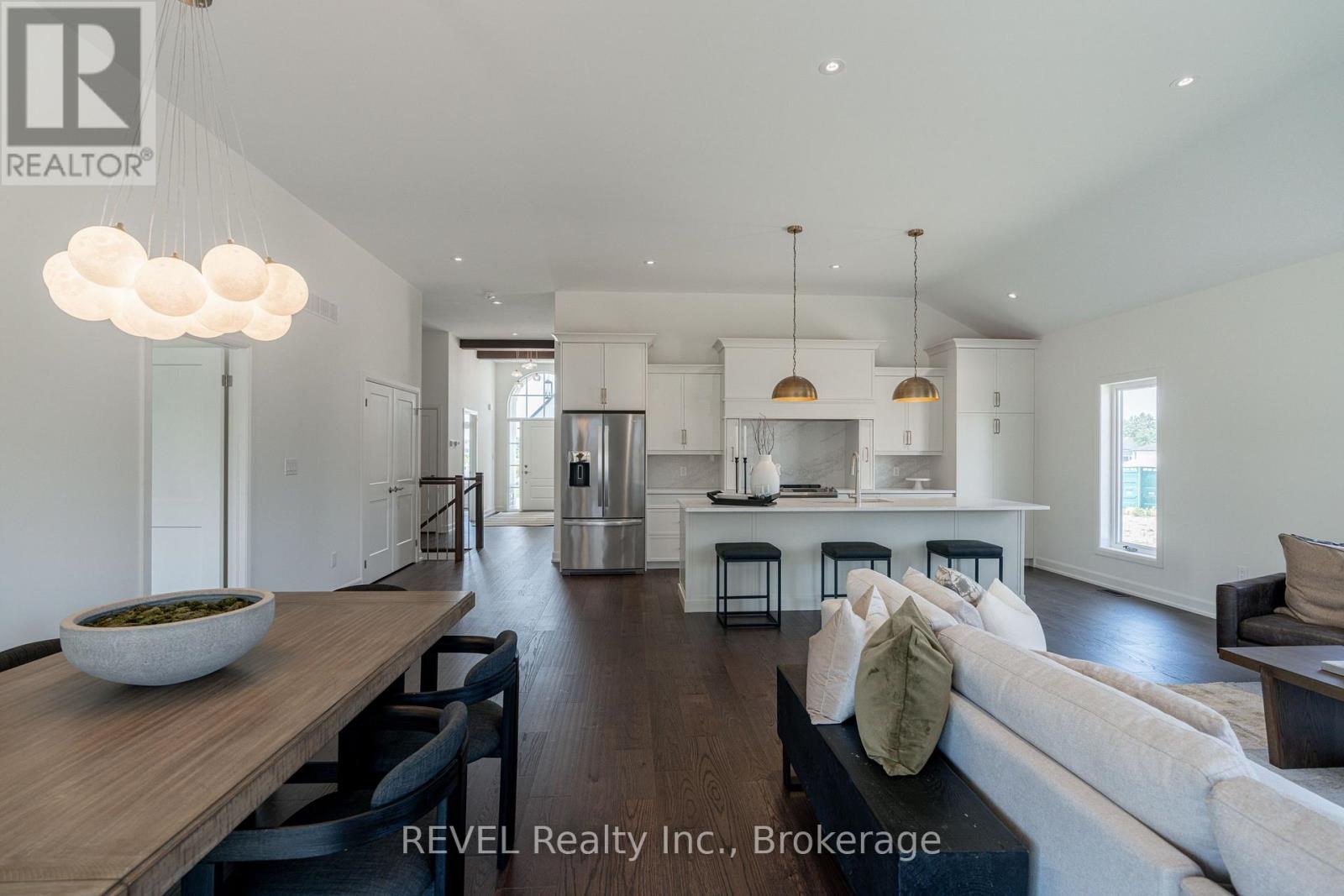 31 Harvest Drive, Niagara-On-The-Lake, Ontario  L0S 1J0 - Photo 9 - X12655430