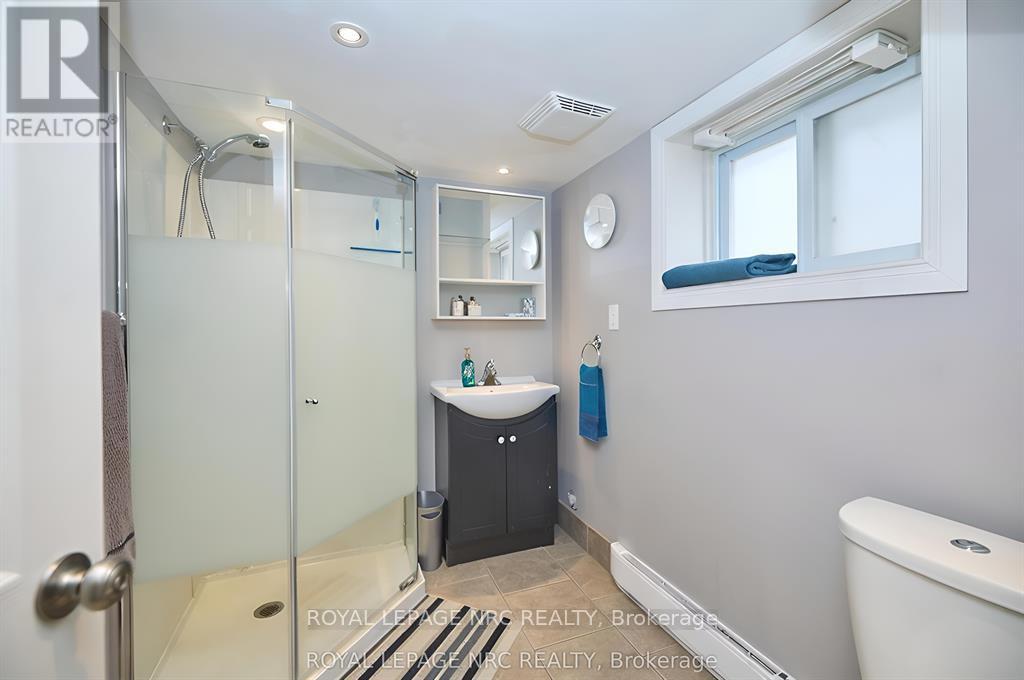 92 Dufferin Street, St. Catharines, Ontario  L2R 1Z8 - Photo 17 - X12656940