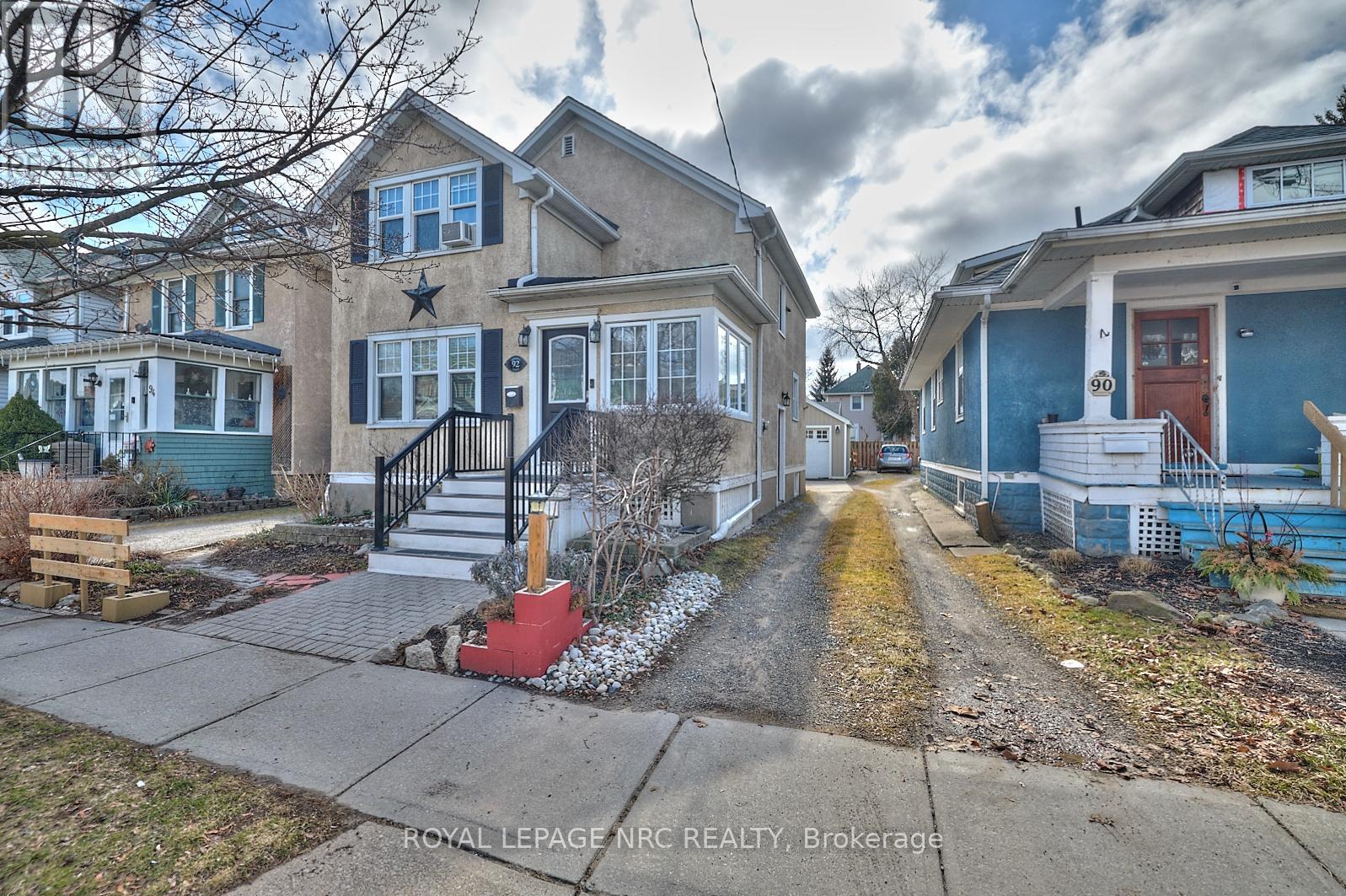 92 Dufferin Street, St. Catharines, Ontario  L2R 1Z8 - Photo 2 - X12656940