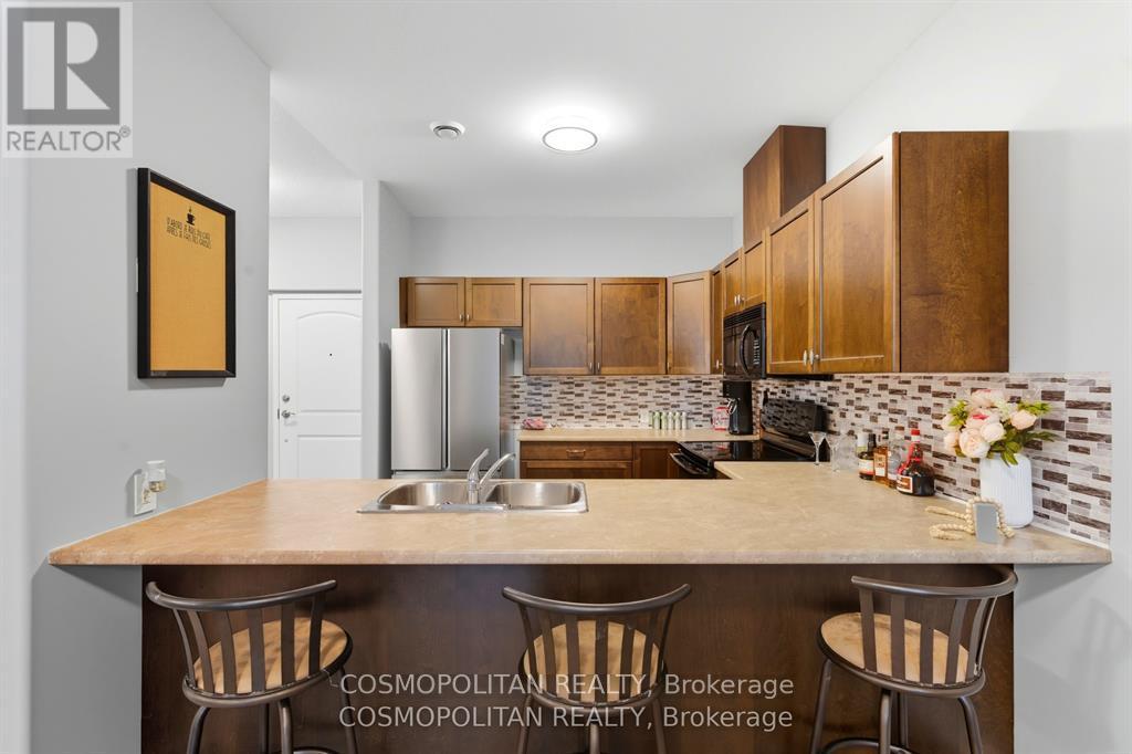 204 - 2799 St. Paul Avenue, Niagara Falls, Ontario  L2J 2L3 - Photo 3 - X12658728