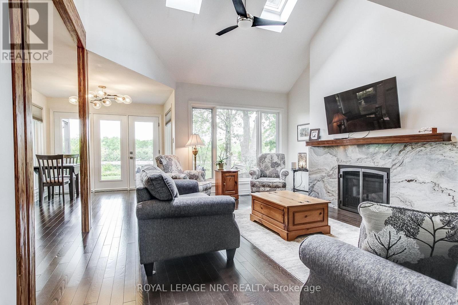 645 Clarence Street, Port Colborne, Ontario  L3K 6B8 - Photo 9 - X12662760