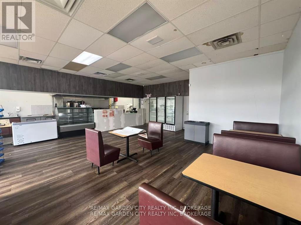 5&6 - 595 Carlton Street, St. Catharines, Ontario  L2M 4Y2 - Photo 3 - X12663216