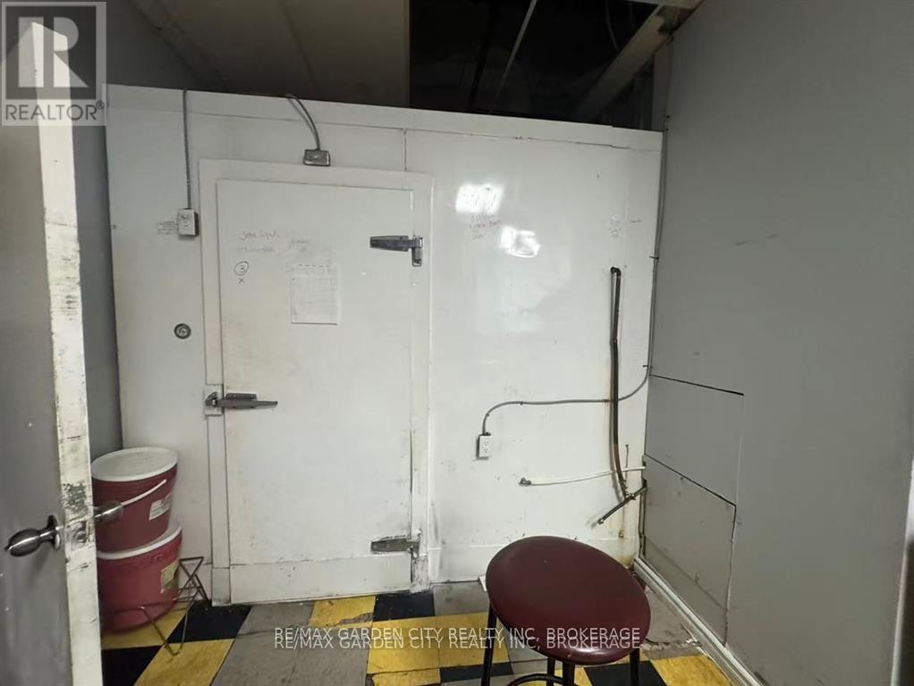 5&6 - 595 Carlton Street, St. Catharines, Ontario  L2M 4Y2 - Photo 9 - X12663216