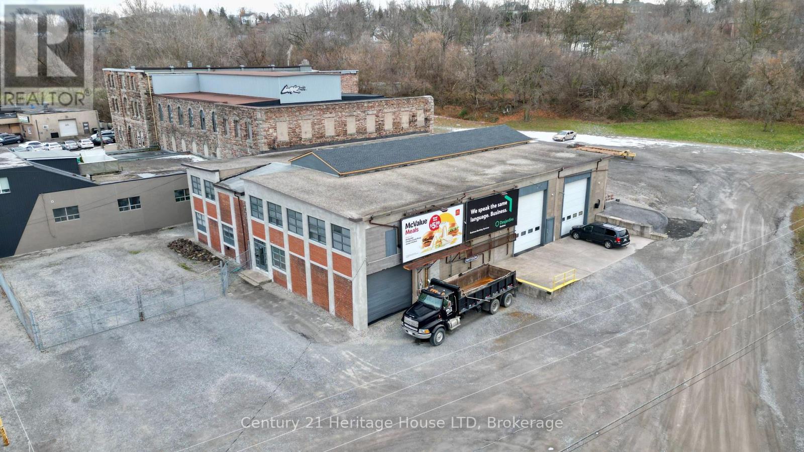 225 Merritt Street, St. Catharines, Ontario  L2T 1J7 - Photo 3 - X12663706