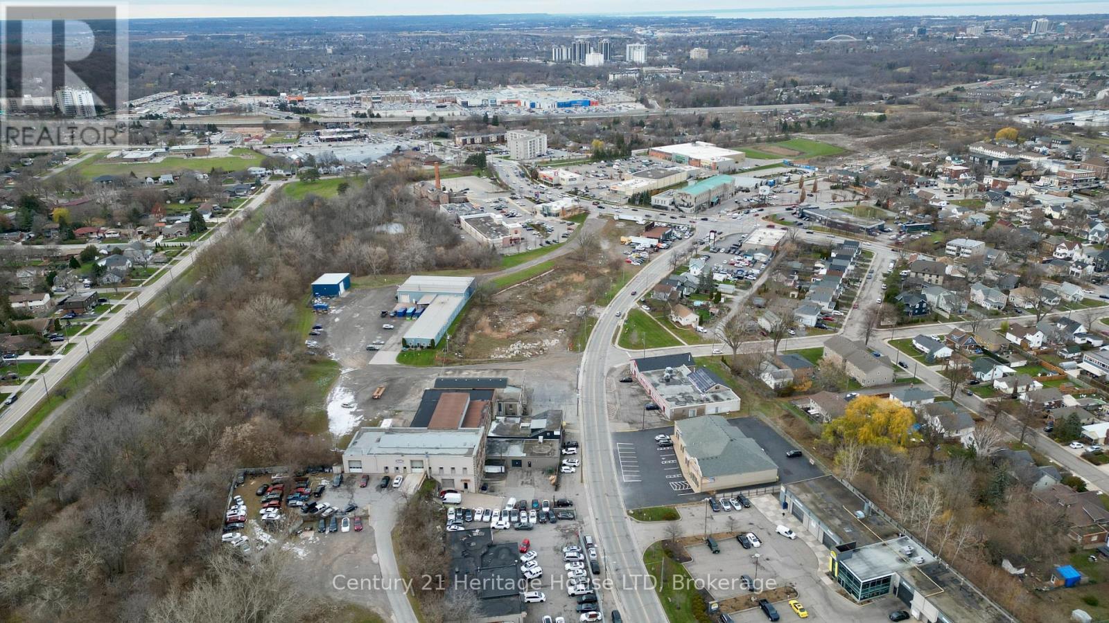 225 Merritt Street, St. Catharines, Ontario  L2T 1J7 - Photo 8 - X12663706