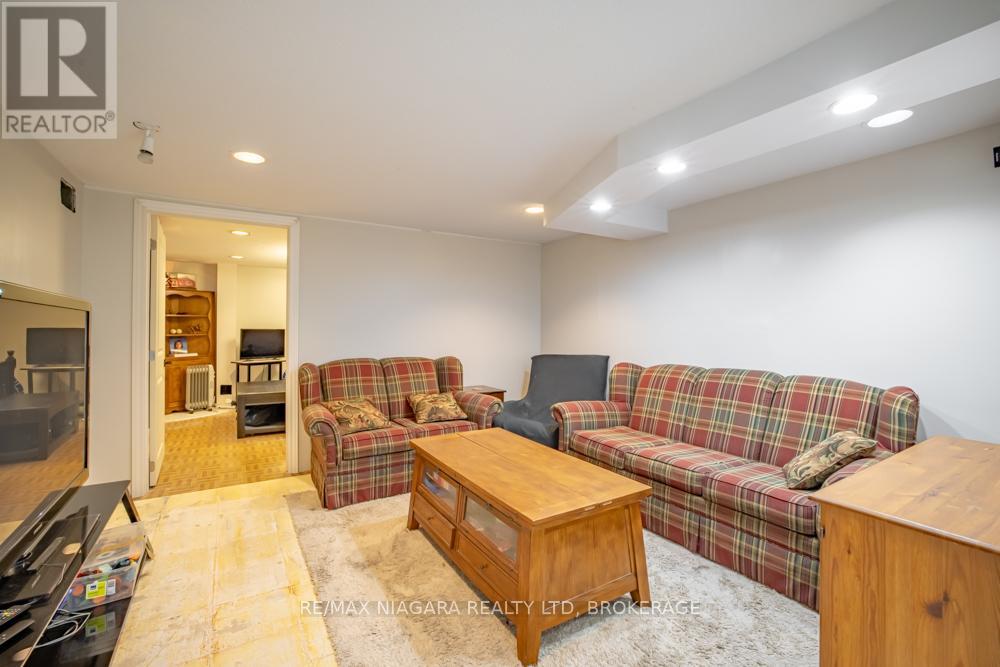 55 Ann Street, Thorold, Ontario  L2V 2J8 - Photo 15 - X12663940