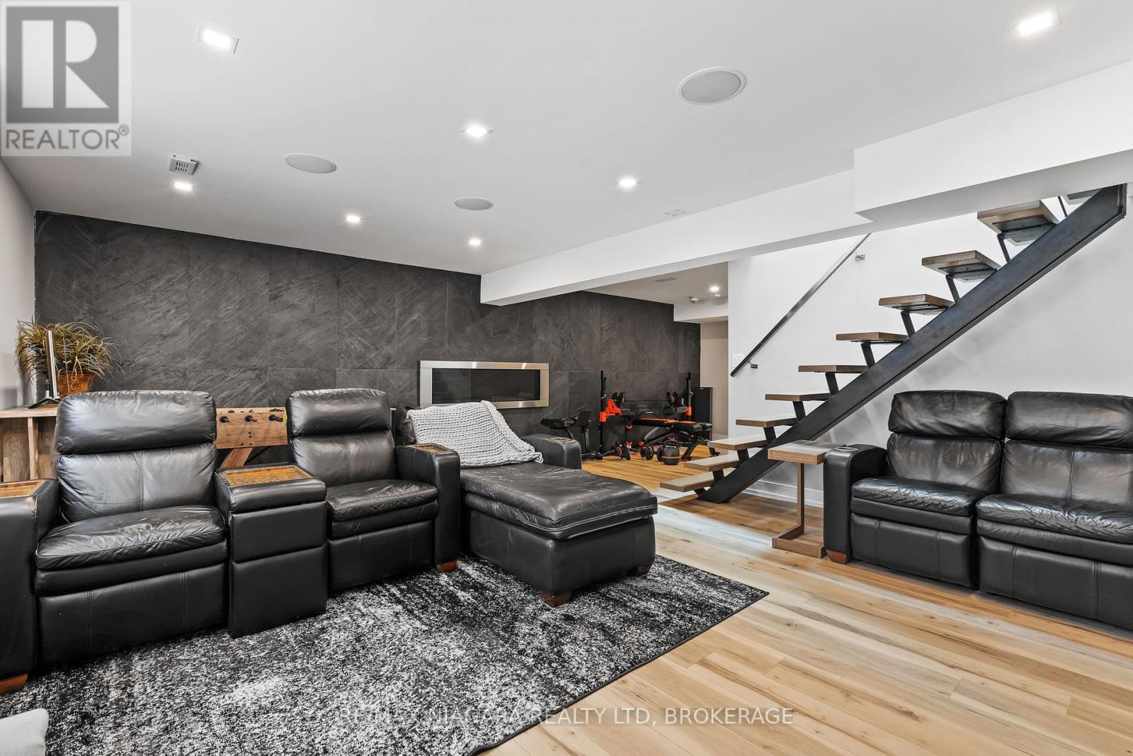 2 Mallette Crescent, Niagara-On-The-Lake, Ontario  L0S 1J0 - Photo 34 - X12663992