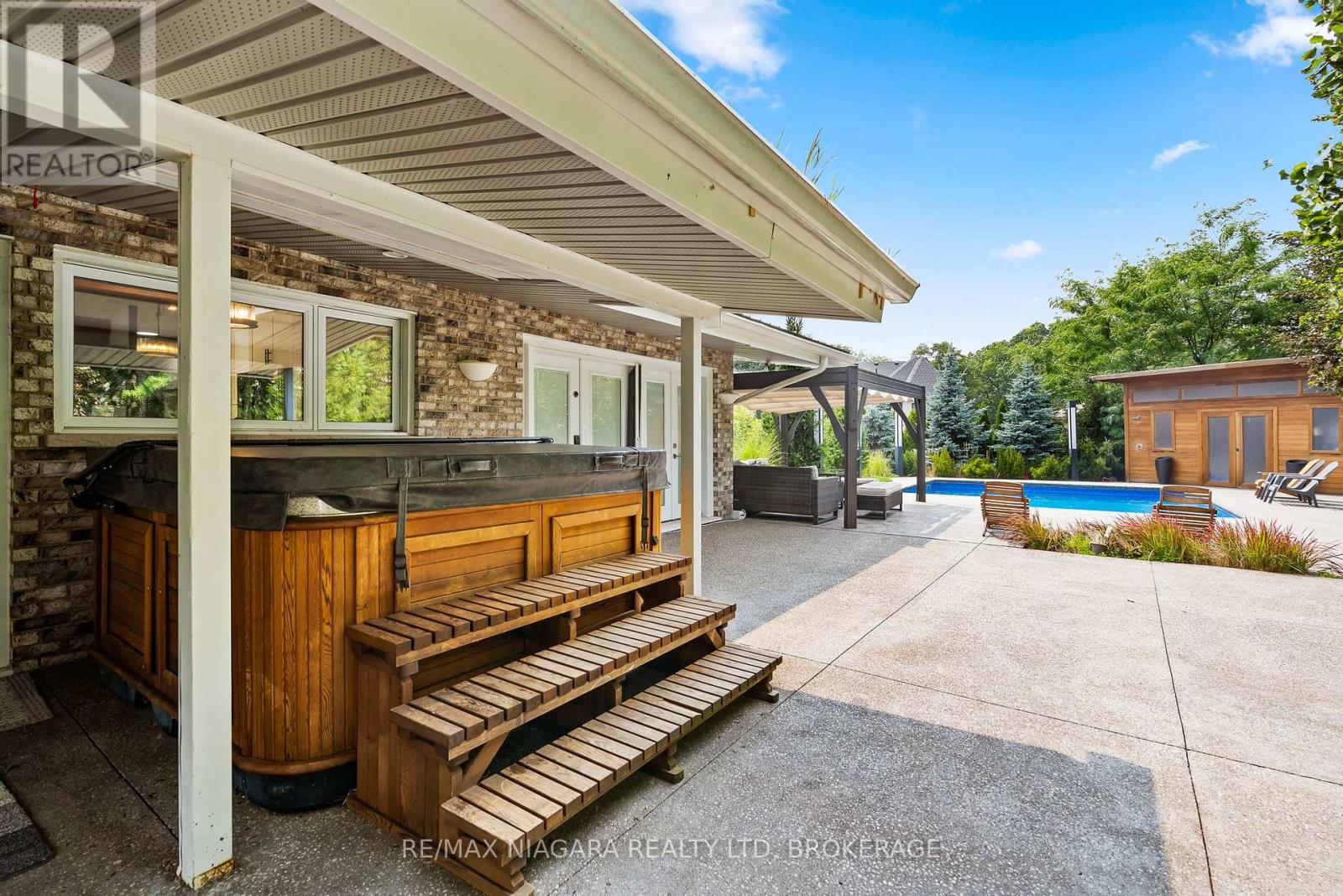 2 Mallette Crescent, Niagara-On-The-Lake, Ontario  L0S 1J0 - Photo 40 - X12663992