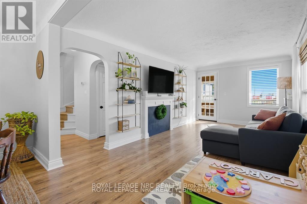 2459 Thompson Road, Niagara Falls, Ontario  L2E 6S4 - Photo 10 - X12664056