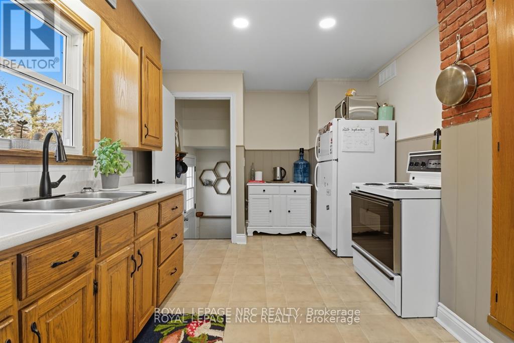 2459 Thompson Road, Niagara Falls, Ontario  L2E 6S4 - Photo 14 - X12664056