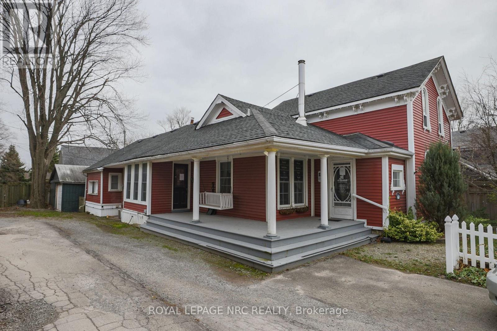 264 Ridge Road N, Fort Erie, Ontario  L0S 1N0 - Photo 3 - X12667854