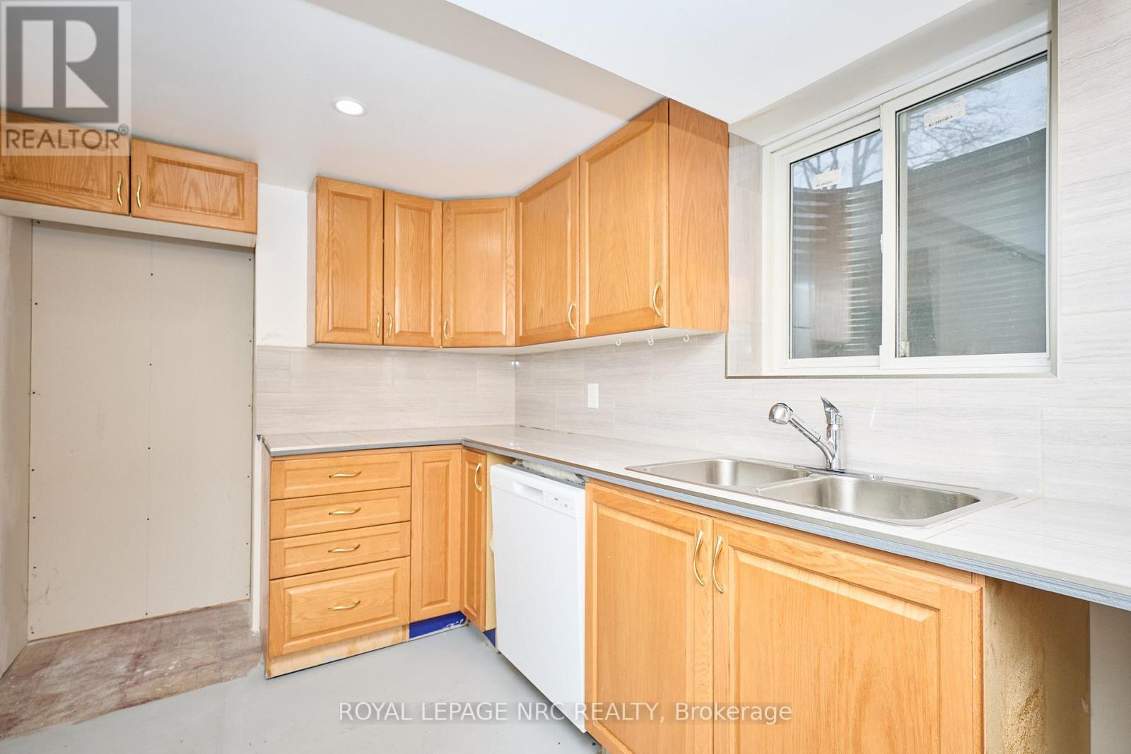 6796 Stokes Street, Niagara Falls, Ontario  L2G 2H1 - Photo 27 - X12667874