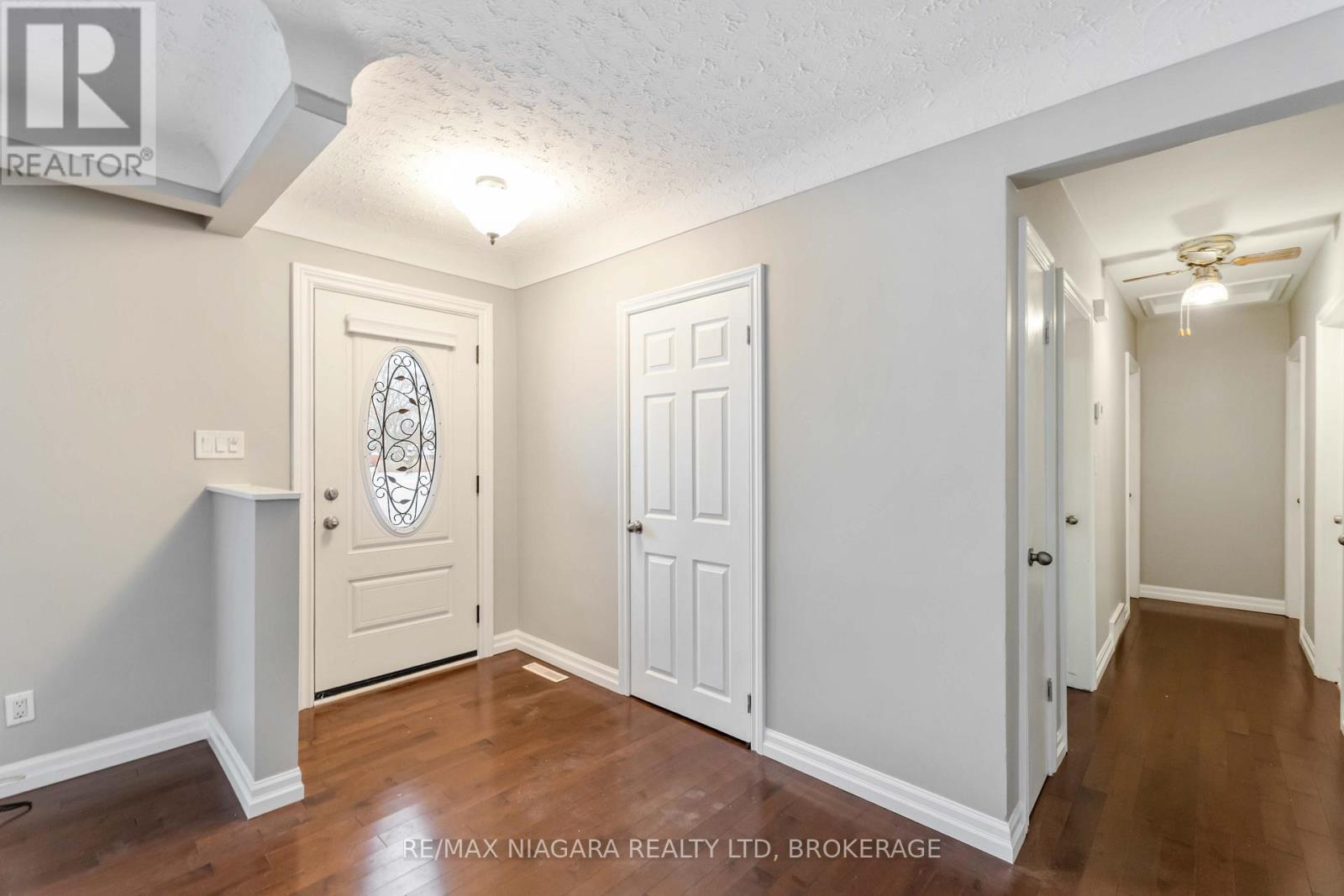 64 Woodelm Drive, St. Catharines, Ontario  L2M 4N3 - Photo 3 - X12668840