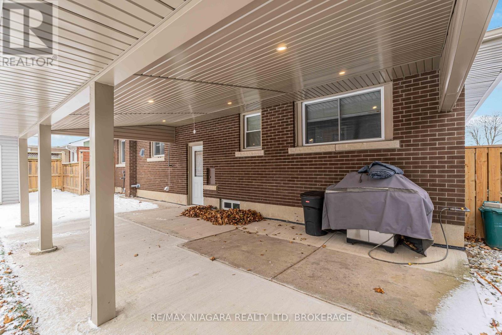 64 Woodelm Drive, St. Catharines, Ontario  L2M 4N3 - Photo 33 - X12668840