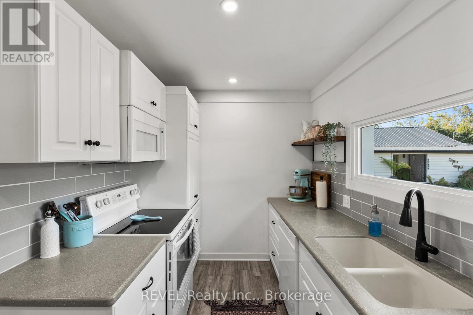 313 Ridgeway Road, Fort Erie, Ontario  L0S 1B0 - Photo 10 - X12669066