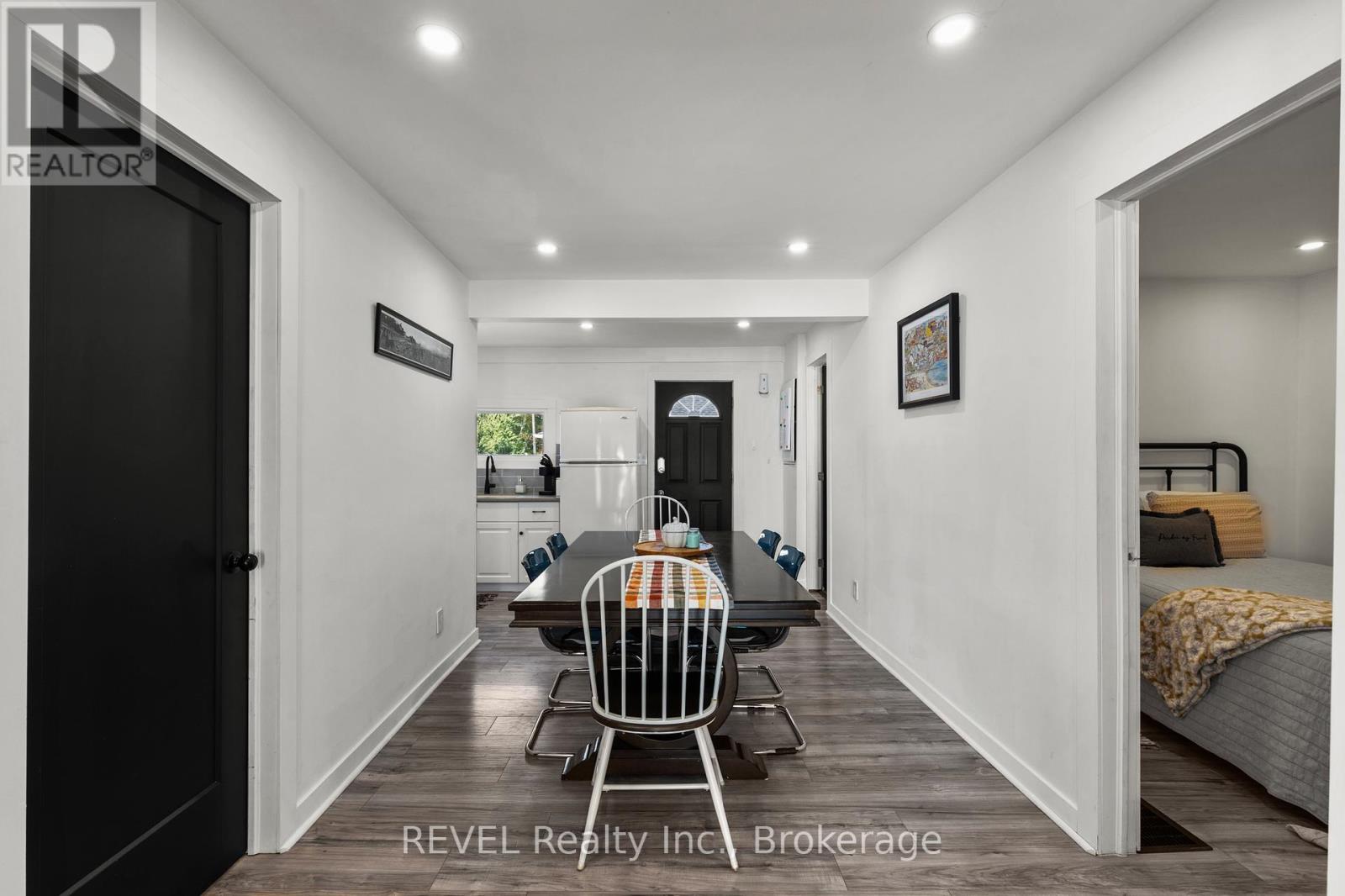 313 Ridgeway Road, Fort Erie, Ontario  L0S 1B0 - Photo 8 - X12669066