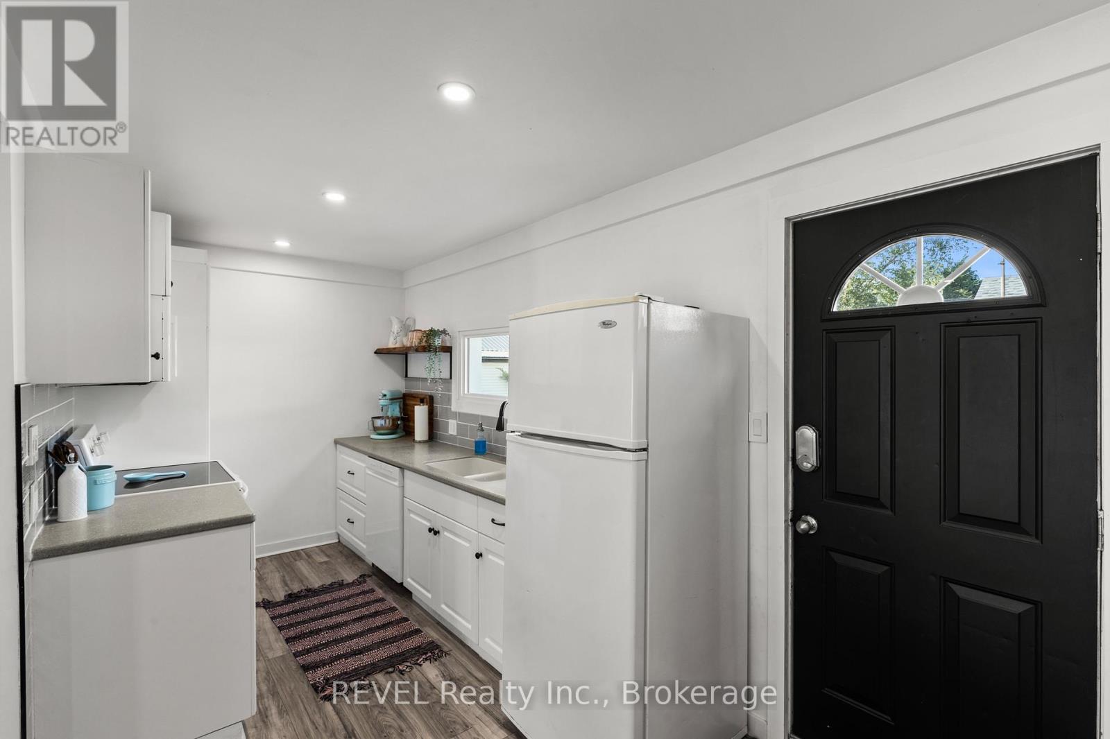 313 Ridgeway Road, Fort Erie, Ontario  L0S 1B0 - Photo 9 - X12669066