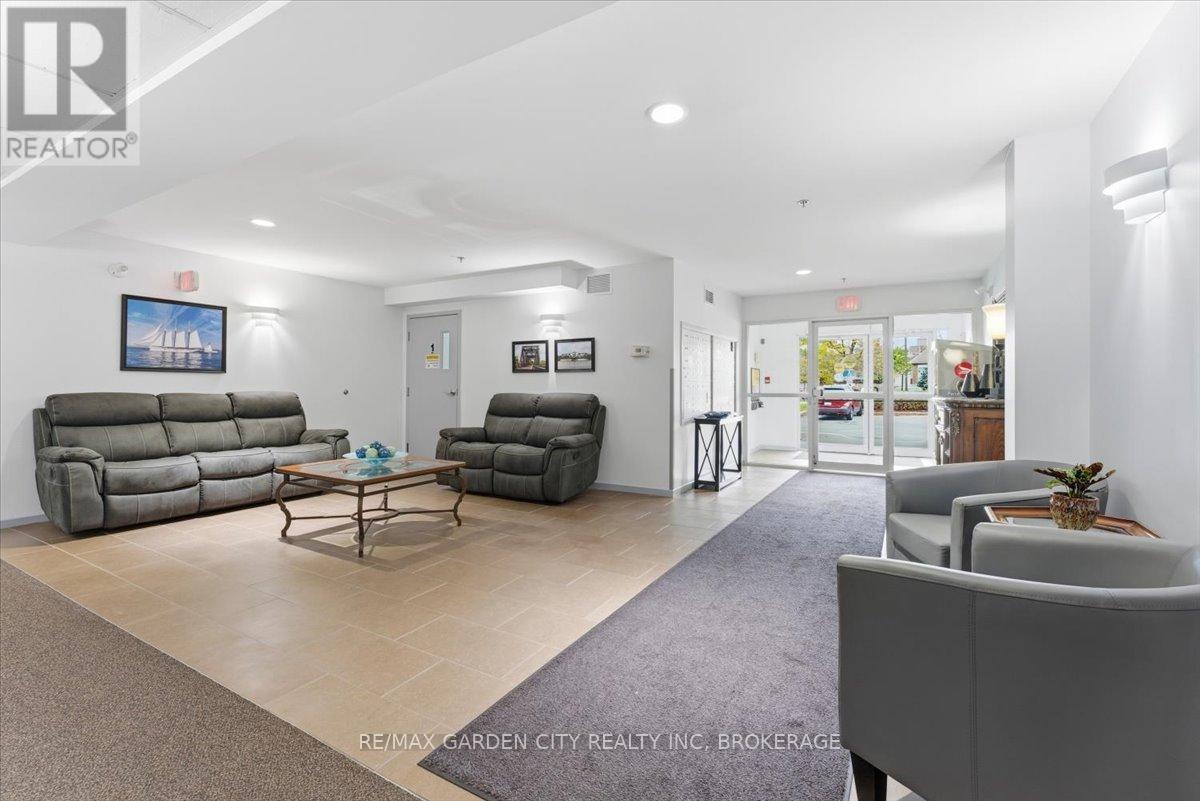 1402 - 330 Prince Charles Drive S, Welland, Ontario  L3C 7B3 - Photo 23 - X12670906