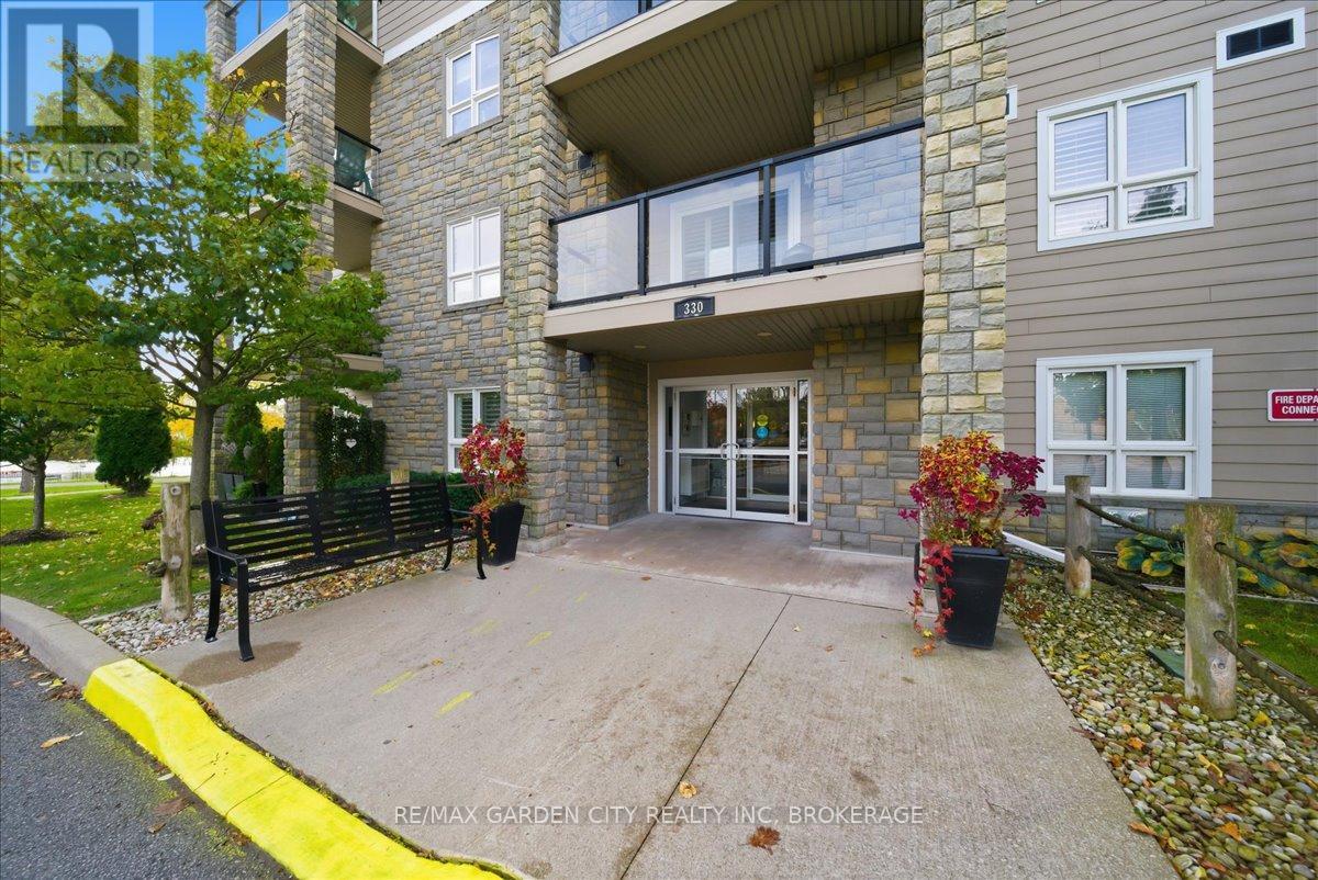 1402 - 330 Prince Charles Drive S, Welland, Ontario  L3C 7B3 - Photo 4 - X12670906