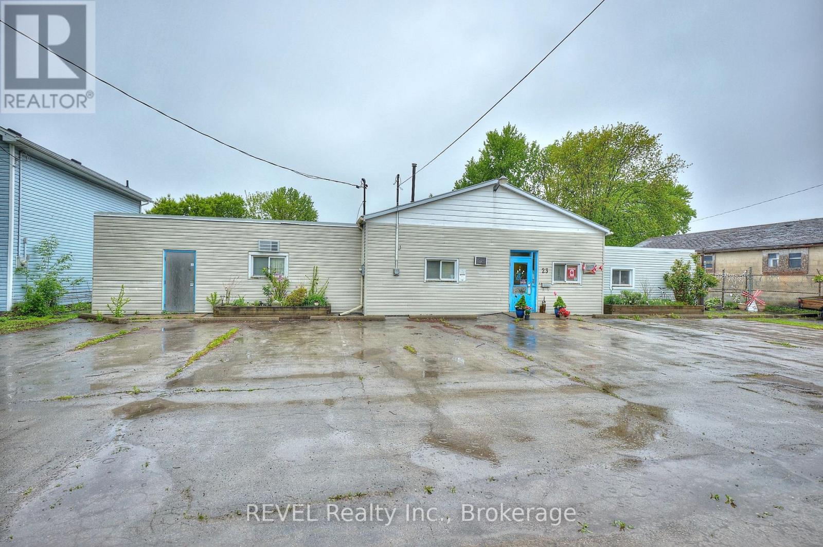 23 Amelia Street, Port Colborne, Ontario  L3K 2K8 - Photo 10 - X12671374
