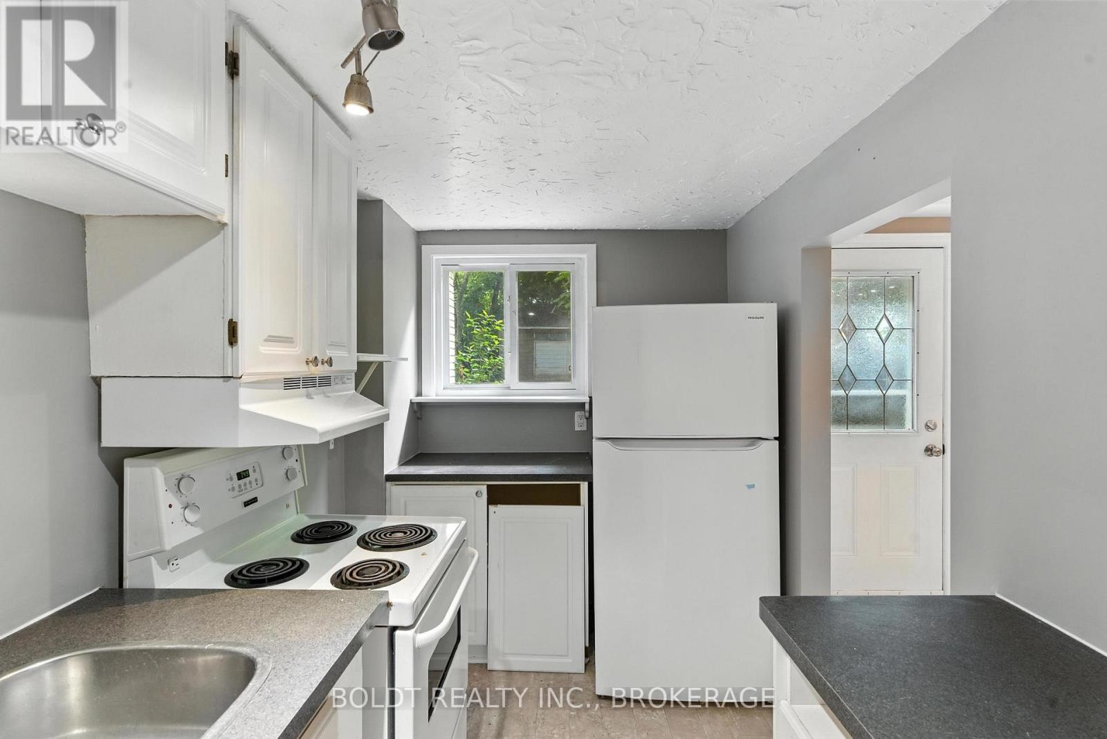 63 Permilla Street, St. Catharines, Ontario  L2S 2G4 - Photo 18 - X12671760