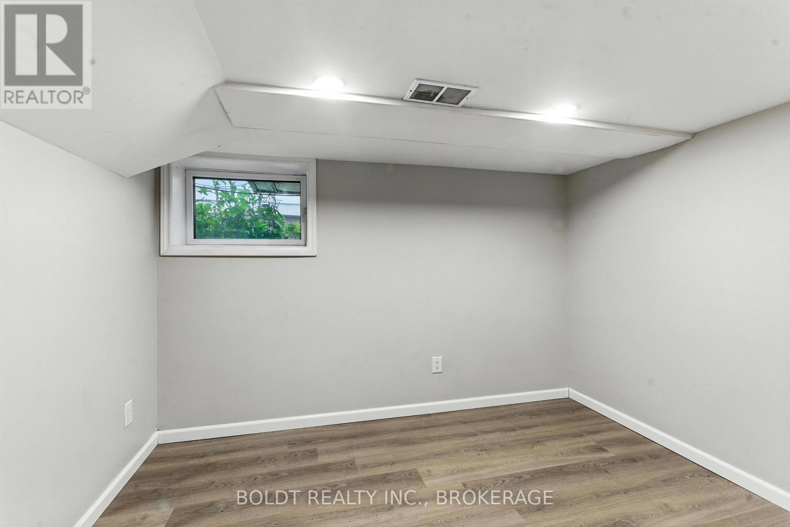 63 Permilla Street, St. Catharines, Ontario  L2S 2G4 - Photo 34 - X12671760