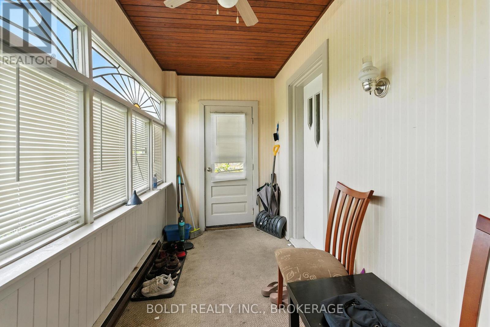 63 Permilla Street, St. Catharines, Ontario  L2S 2G4 - Photo 5 - X12671760